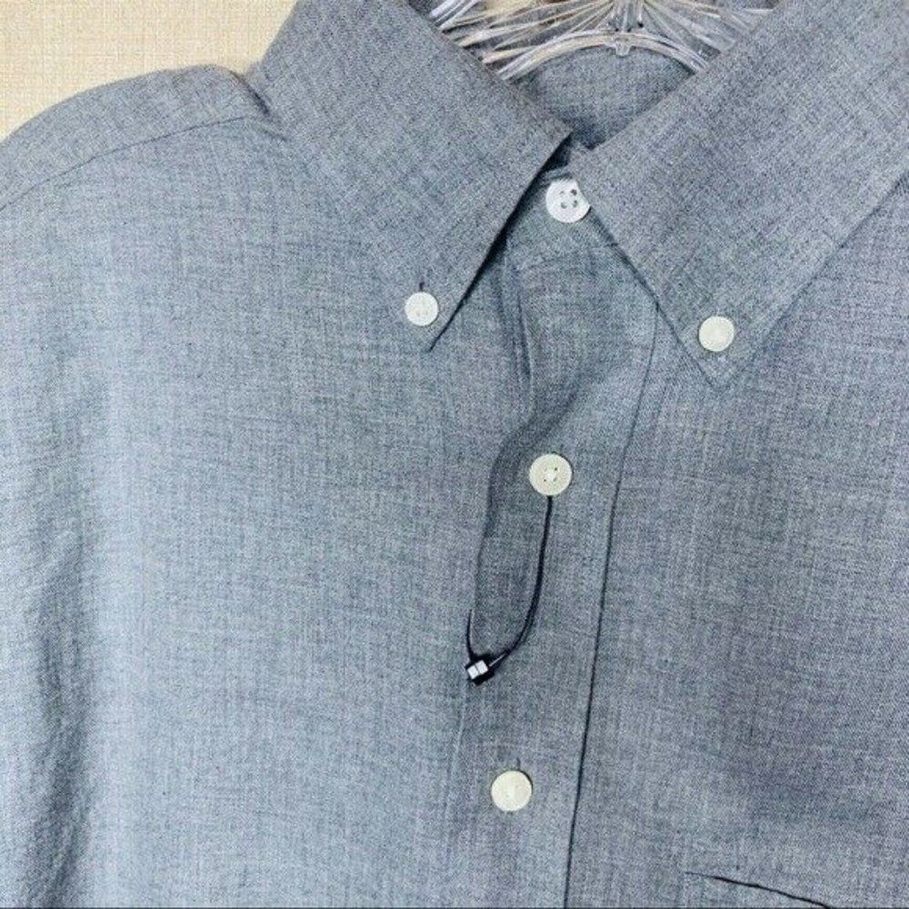 RoundTree & Yorke Mens Small Chambray Button Down Shirt Blue Gray Classic - Picture 4 of 4